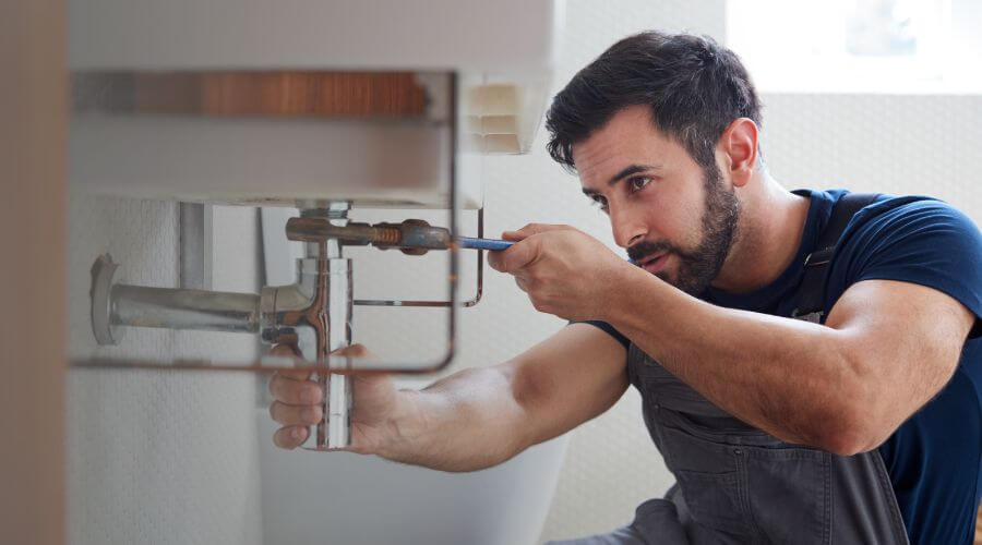 Sink faucet replacement in Dixon, NM